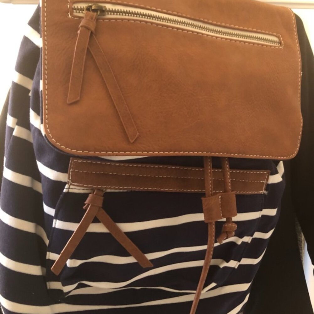 LIKE NEW - Summer/Beach Backpack